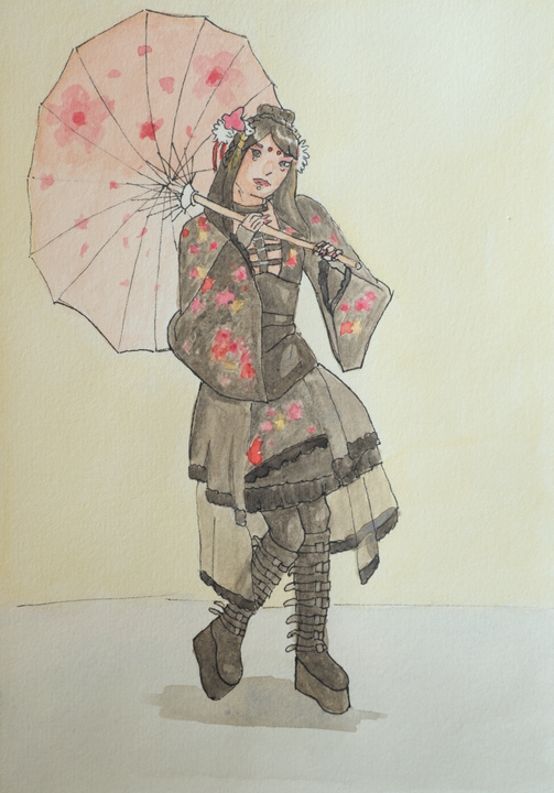 Persona con una tenida inspirada en vestimenta tradicional japonesa. Lleva una chaqueta florida, botas negras y adornos en el pelo con motivos tradicionales.
