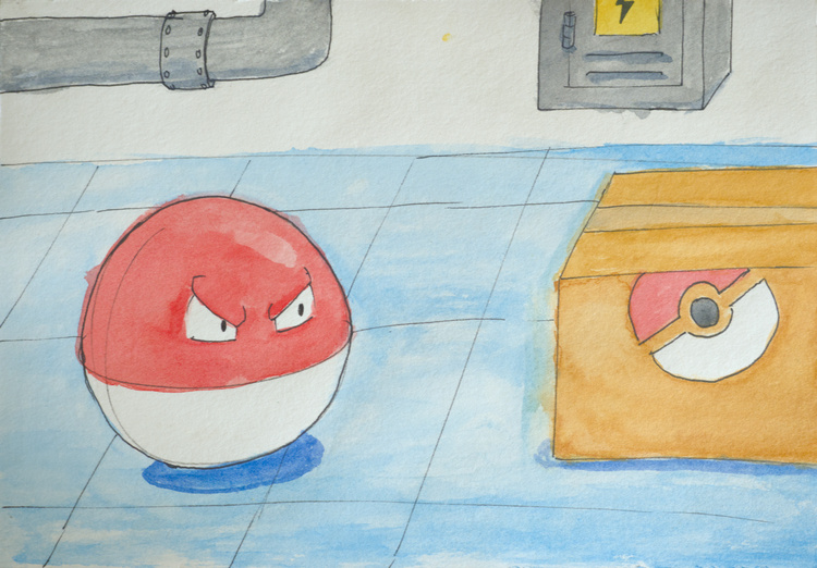 El pokémon Voltorb sobre un piso embaldosado azul mirando una caja de cartón con un logo de pokébola. En el fondo, un panel eléctrico con una advertencia de alto voltaje y una Tubería.
