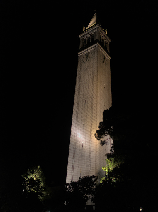 Berkeley&rsquo;s campanile. Or maybe there is a portal to Concepción.