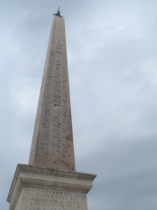 Obelisco de Letrán.