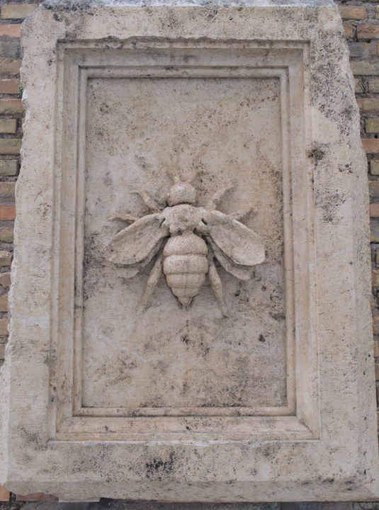 Las abejas eran el símbolo de la familia Barberini, de la cual el papa Urbano VIII era parte.